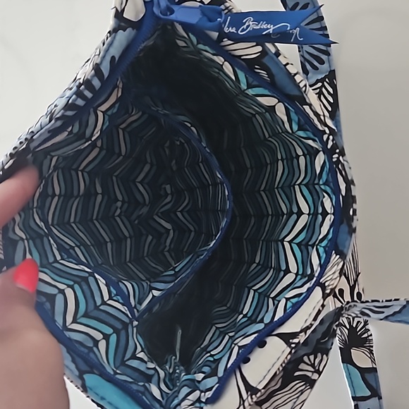 Vera Bradley | Blue flower crossbody bag - Picture 7 of 11